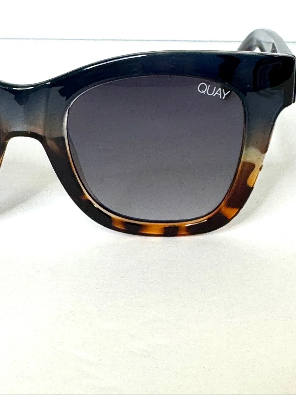 QUAY Australia NEW After Hours Sunglasses Limited Edition Navy Tortoise RARE